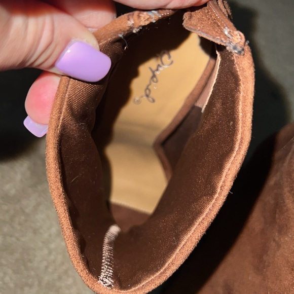 Cognac Booties 🤎 - Picture 6 of 9